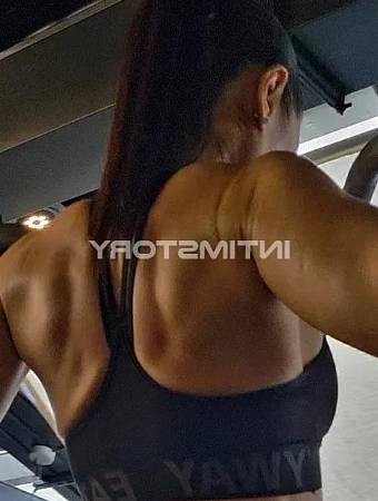 Алина СПОРТИВНЫЙ МАССАЖ