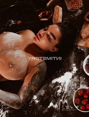PLAYBOY GIRLBRAZILIAN PLEASU