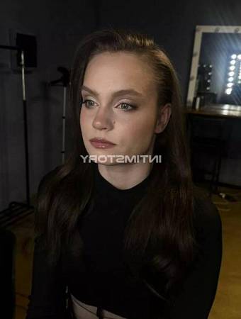 Аня Секс на Шпагате