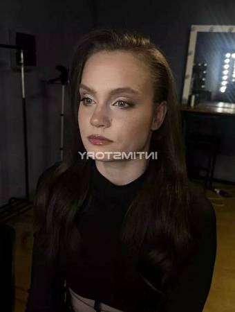 Аня